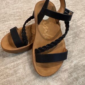 🖤 Black Braided Strap Sandals (Size 9)